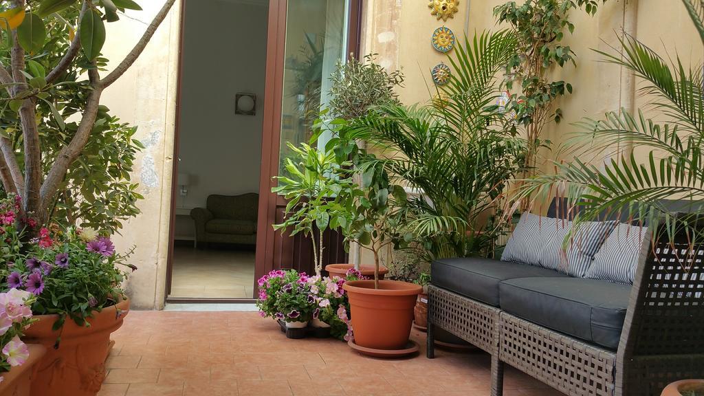Centro Storico B&B Catania Exterior foto